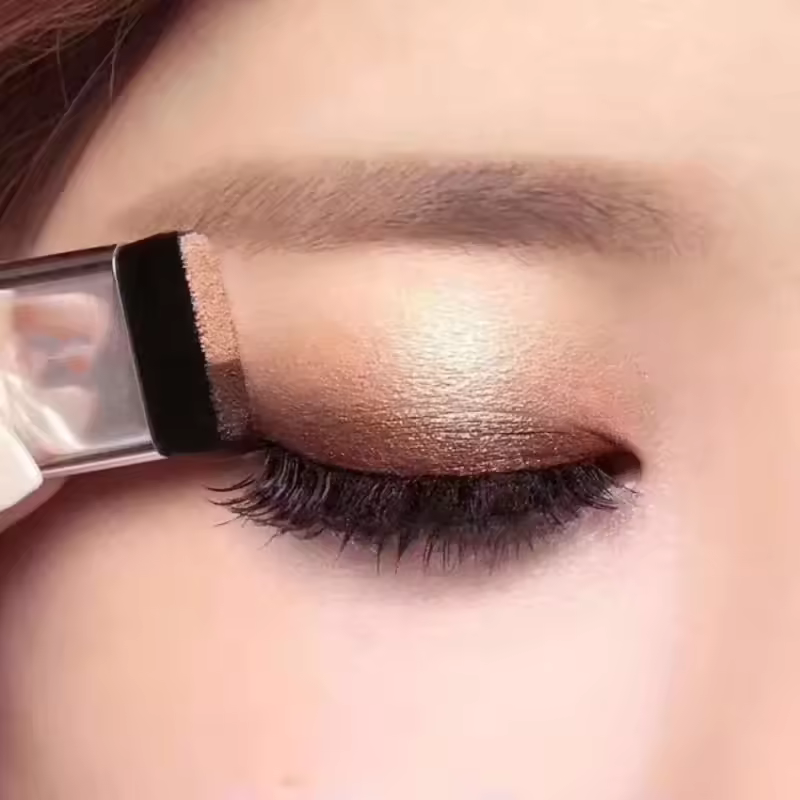 2-Color Gradient Eye Shadow Stick